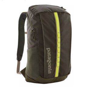 (Cheap deal) Patagonia 25L "Pine Needle Green" Black Hole Pack